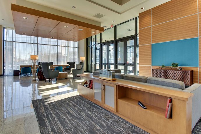 Imagen de los interiores del Hotel Drury Plaza Nashville Downtown. Foto 16