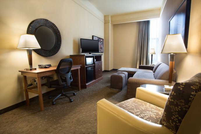 Imagen de la habitación del Hotel Drury Plaza New Orleans. Foto 2