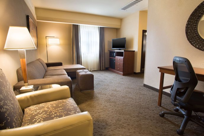 Imagen de la habitación del Hotel Drury Plaza New Orleans. Foto 7