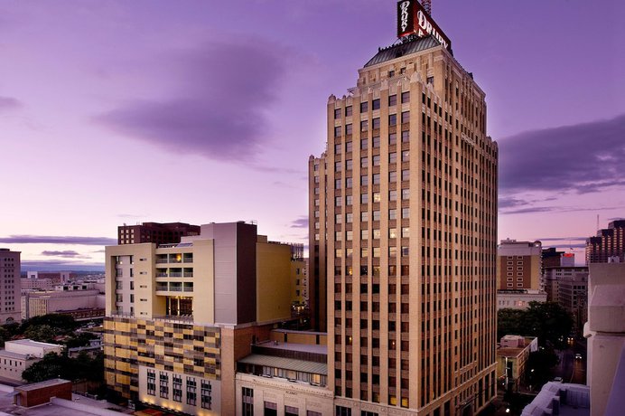 Imagen general del Hotel Drury Plaza San Antonio Riverwalk. Foto 1