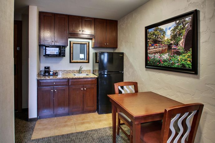 Imagen de la habitación del Hotel Drury Plaza San Antonio Riverwalk. Foto 11