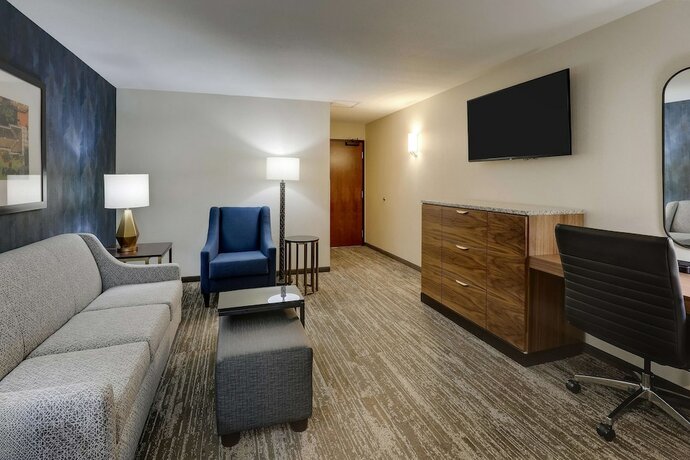 Imagen de la habitación del Hotel Drury Plaza Tallahassee. Foto 19