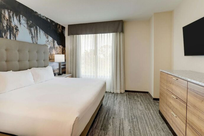 Imagen de la habitación del Hotel Drury Plaza Tallahassee. Foto 20