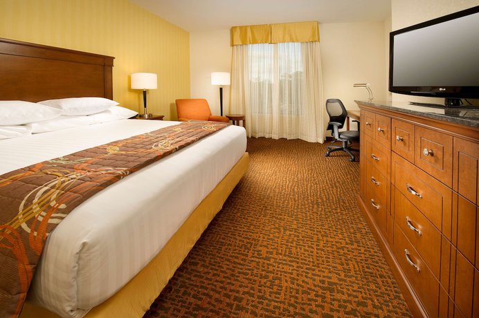 Imagen de la habitación del Hotel Drury Plaza Valdosta. Foto 12
