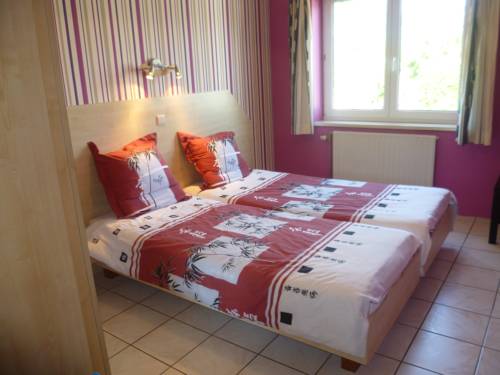 Imagen de la habitación del Hotel Dry Les Courtis. Foto 13