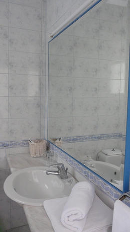 Imagen de la habitación del Hotel Dryades. Foto 3