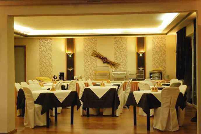 Imagen del bar/restaurante del Hotel Dryas. Foto 3