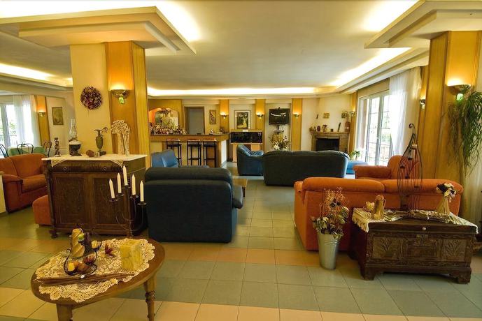 Imagen de los interiores del Hotel Dryas. Foto 14