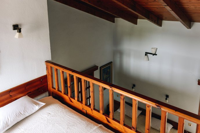Imagen de la habitación del Hotel Drymna. Foto 6