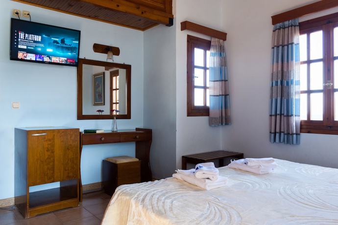 Imagen de la habitación del Hotel Drymna. Foto 10