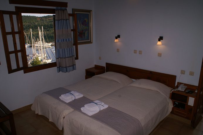Imagen de la habitación del Hotel Drymna. Foto 12