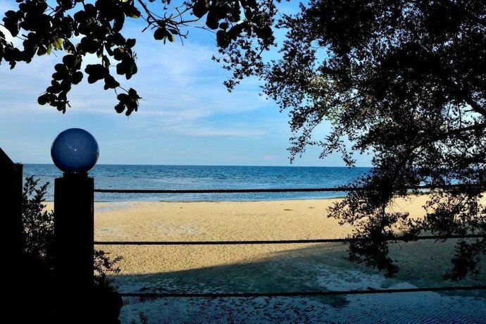 Imagen general del Hotel D's Ocean View Beach Resort. Foto 9