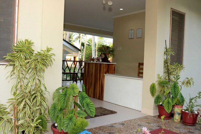 Imagen de los interiores del Hotel D's Ocean View Beach Resort. Foto 33