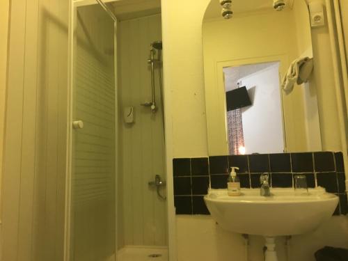 Imagen general del Hotel Du Bellay. Foto 3