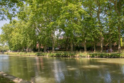 Imagen de la habitación del Hotel Du Canal. Foto 3