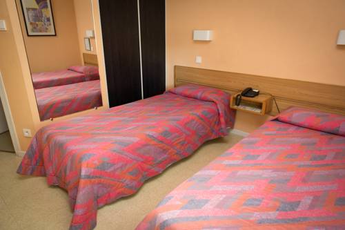 Imagen de la habitación del Hotel Du Canal. Foto 7