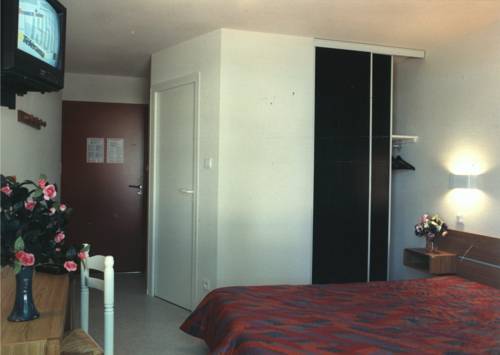 Imagen de la habitación del Hotel Du Canal. Foto 13