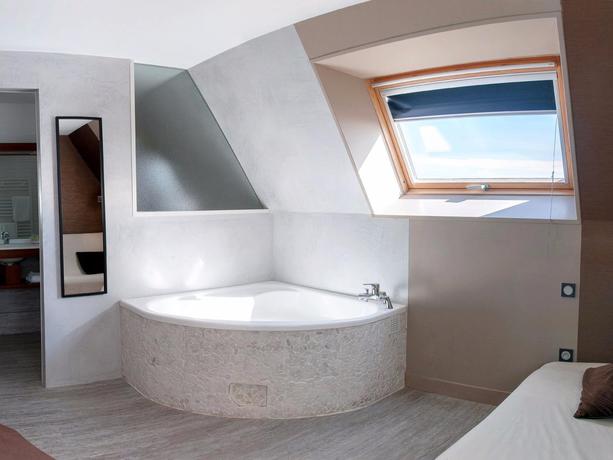 Imagen de la habitación del Hotel Du Casino, Bayeux. Foto 5