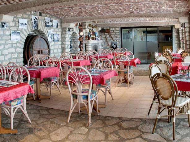 Imagen del bar/restaurante del Hotel Du Casino, Bayeux. Foto 3