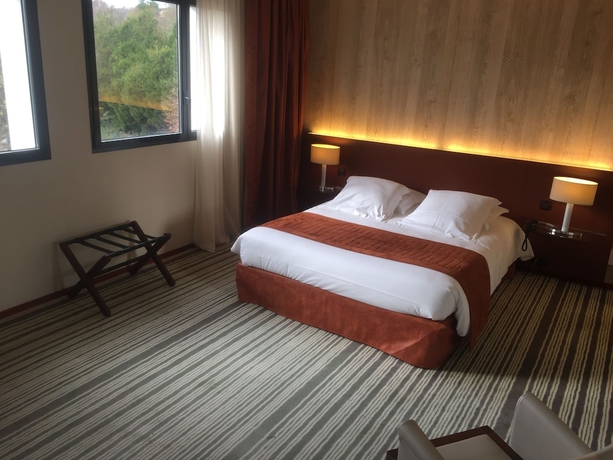 Imagen de la habitación del Hotel Du Casino. Foto 3