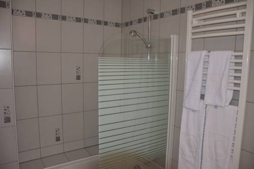 Imagen de la habitación del Hotel Du Centre, Molsheim. Foto 4