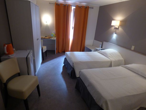 Imagen del bar/restaurante del Hotel Du Centre, Pierrelatte. Foto 5