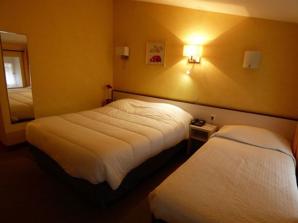 Imagen de la habitación del Hotel Du Centre, Pierrelatte. Foto 7