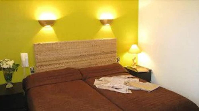 Imagen de la habitación del Hotel Du Château, Alvignac. Foto 15