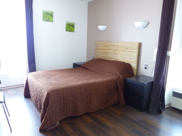 Imagen de la habitación del Hotel Du Château, Alvignac. Foto 16