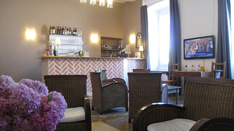 Imagen del bar/restaurante del Hotel Du Château, Alvignac. Foto 8
