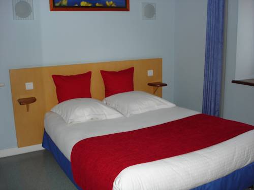 Imagen de la habitación del Hotel Du Cheval Blanc. Foto 4