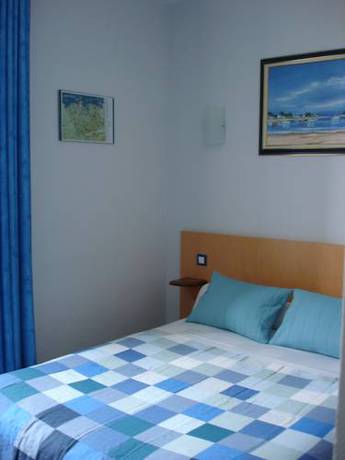 Imagen de la habitación del Hotel Du Cheval Blanc. Foto 9