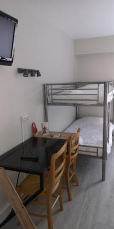 Imagen de la habitación del Hotel Du Cheval Blanc. Foto 10