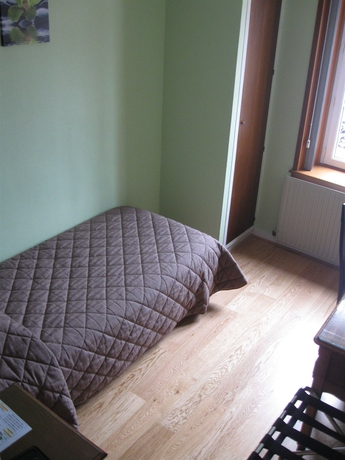 Imagen de la habitación del Hotel Du Cheval De Bronze. Foto 9