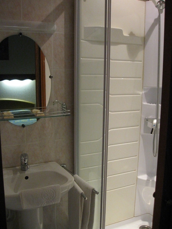 Imagen de la habitación del Hotel Du Cheval De Bronze. Foto 10