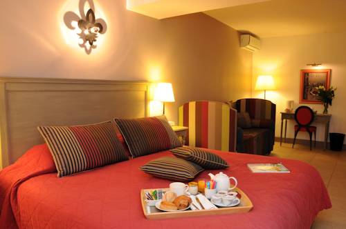 Imagen de la habitación del Hotel Du Clos. Foto 6