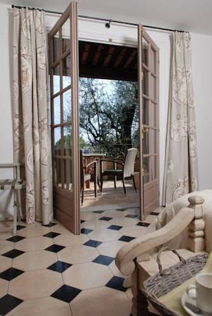 Imagen de la habitación del Hotel Du Clos. Foto 7