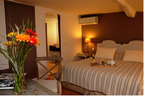 Imagen de la habitación del Hotel Du Clos. Foto 15