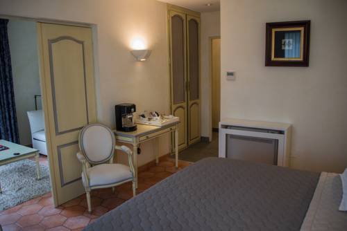 Imagen de la habitación del Hotel Du C&ocirc;t&eacute; Des Olivades. Foto 6