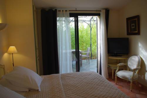 Imagen de la habitación del Hotel Du C&ocirc;t&eacute; Des Olivades. Foto 16