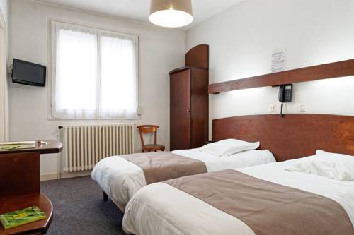 Imagen de la habitación del Hotel Du Commerce, AUTUN. Foto 11