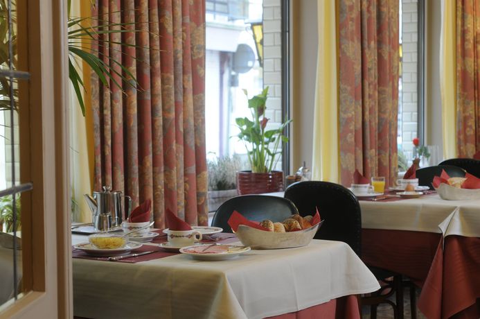 Imagen del bar/restaurante del Hotel Du Commerce, BLANKENBERGE. Foto 4