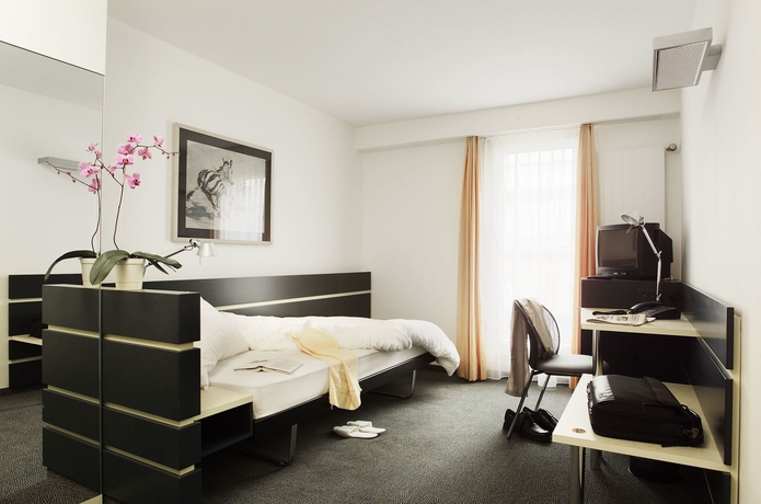 Imagen de la habitación del Hotel Du Commerce, Basilea. Foto 8