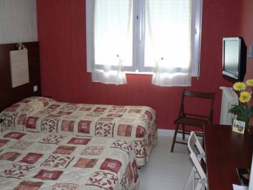 Imagen de la habitación del Hotel Du Commerce, CHOLET. Foto 10