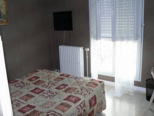 Imagen de la habitación del Hotel Du Commerce, CHOLET. Foto 11