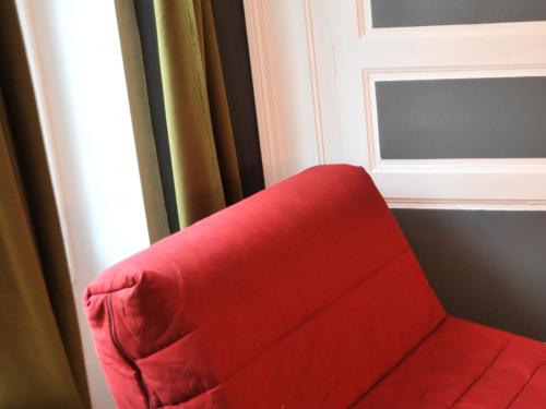 Imagen de la habitación del Hotel Du Commerce, Cluny. Foto 4