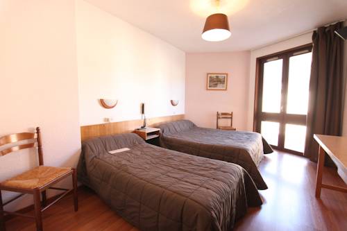 Imagen de la habitación del Hotel Du Commerce Logis De France. Foto 8