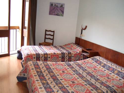 Imagen de la habitación del Hotel Du Commerce Logis De France. Foto 9