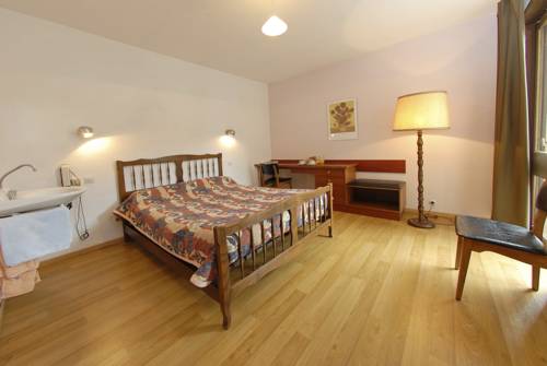 Imagen de la habitación del Hotel Du Commerce Logis De France. Foto 10