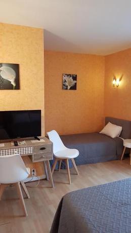 Imagen de la habitación del Hotel Du Commerce, Roumazieres-Loubert. Foto 2